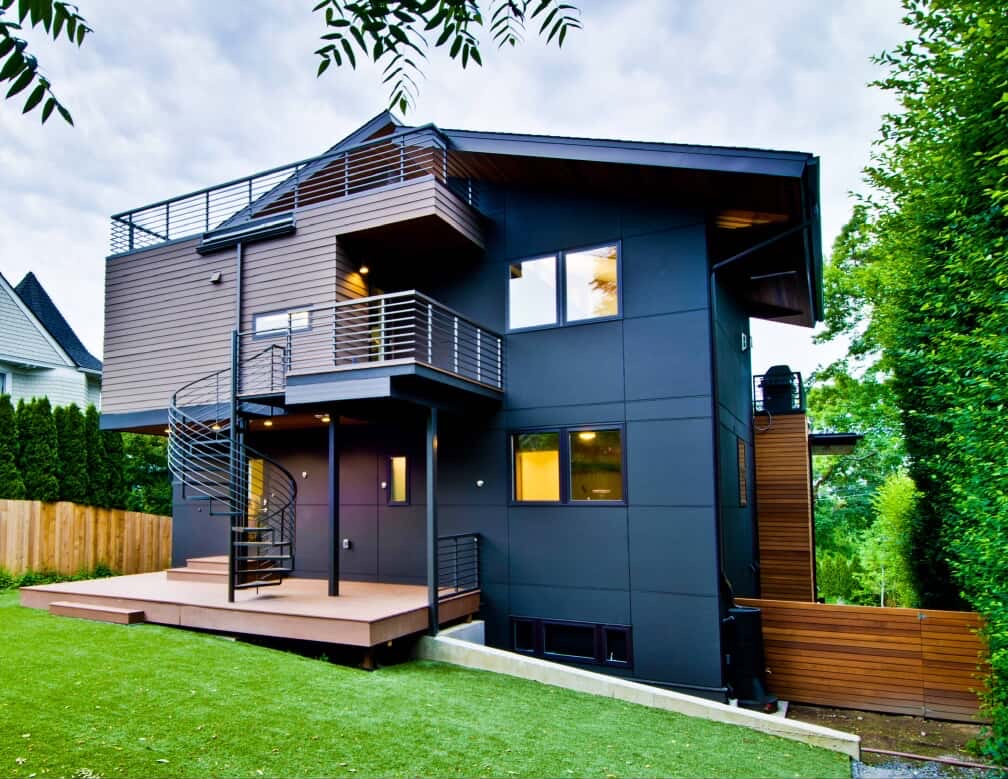 Professional Exterior and Interior Painting by GR8 Paints & Epoxies
